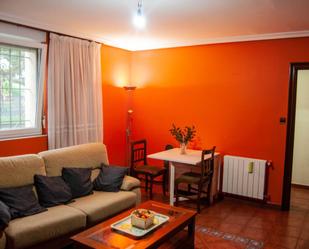 Sala d'estar de Casa o xalet en venda en Valle de Trápaga-Trapagaran