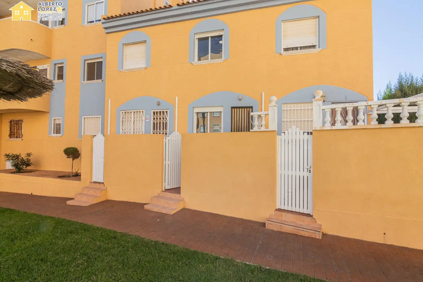 Bungalow with terrace for sale in Los Arenales del Sol, imagen 16