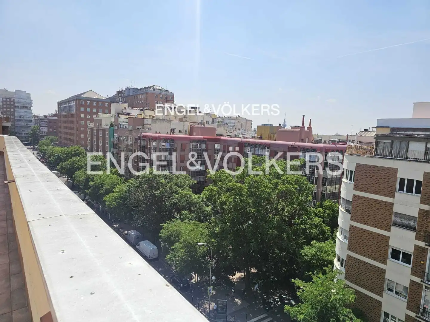 Außenansicht von Wohnung zum Verkauf in Madrid mit Heizung