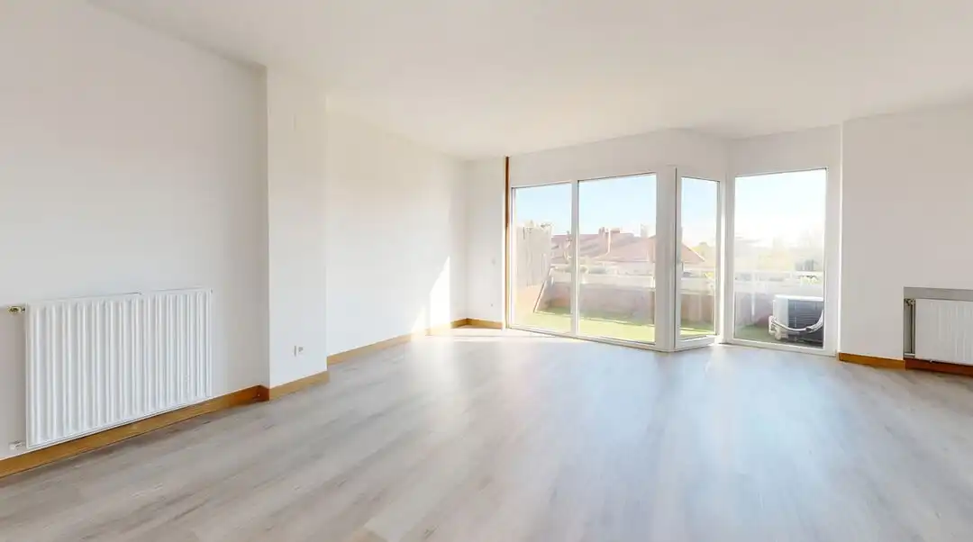 Wohnzimmer von Wohnung zur Miete in Majadahonda mit Klimaanlage, Heizung und Privatgarten