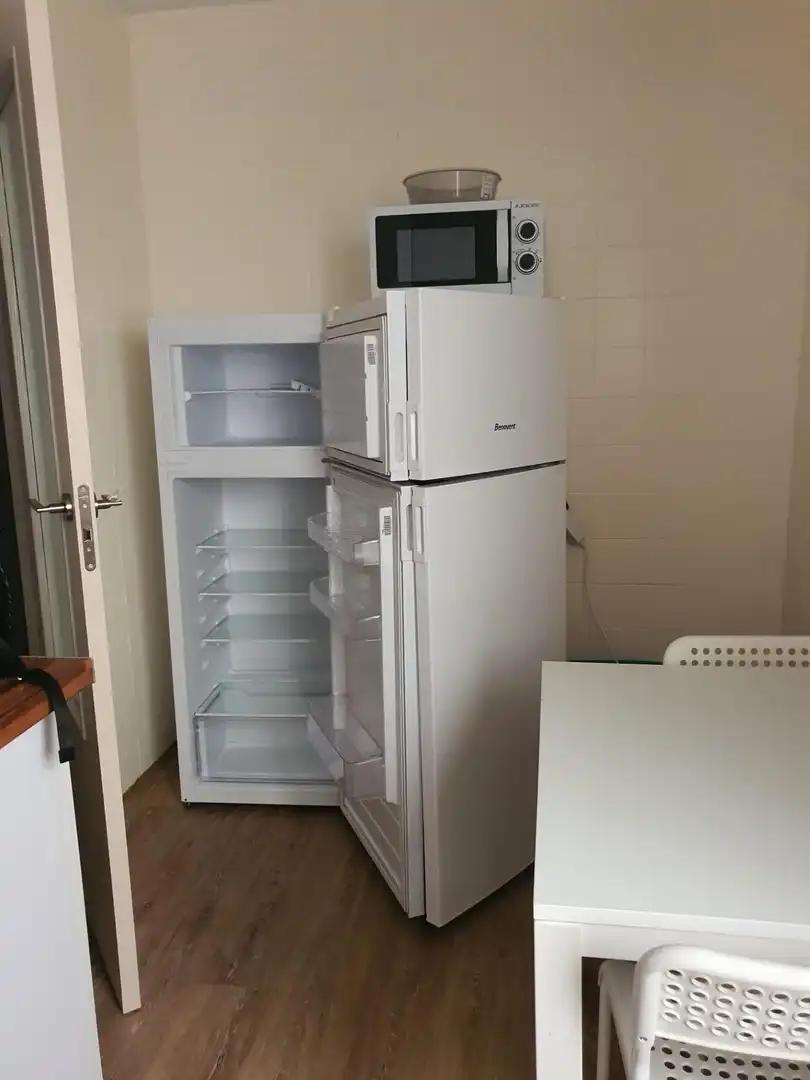 Cuina de Pis per a compartir en Paterna amb Parquet i Moblat