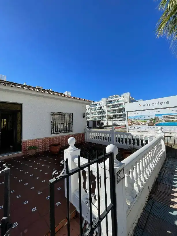 Vista exterior de Casa o xalet en venda en Torrox amb Aire condicionat, Calefacció i Terrassa