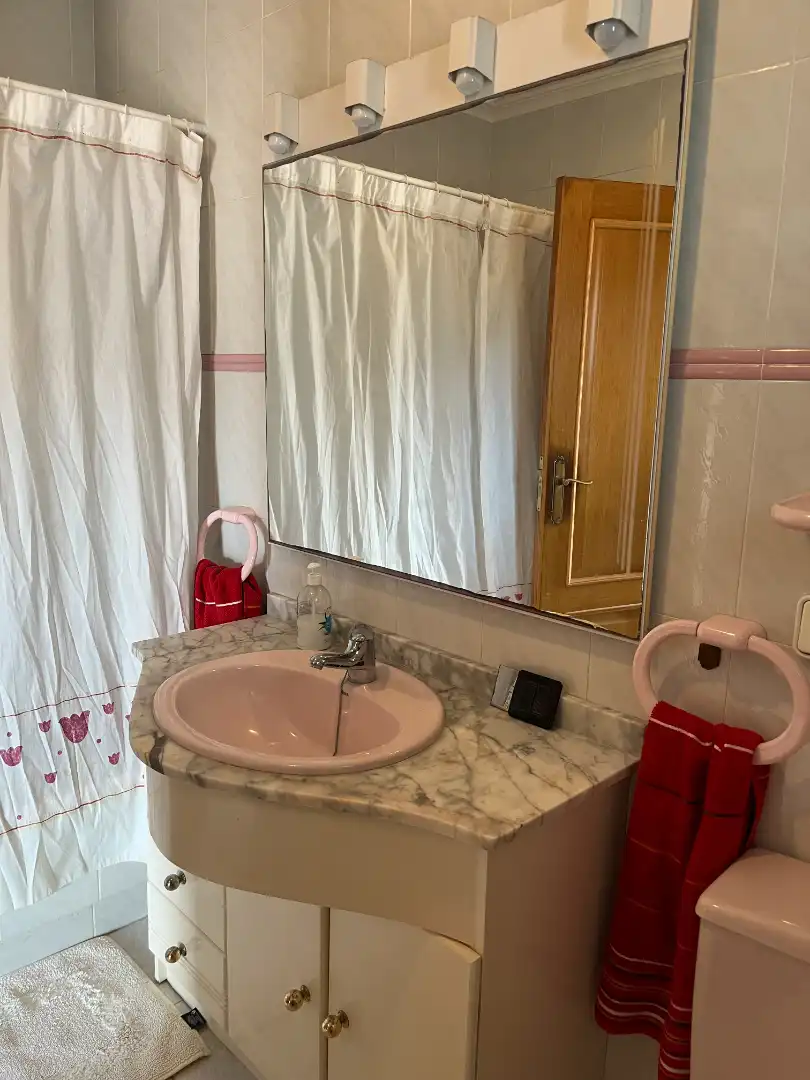 Bany de Casa o xalet en venda en Sueca amb Jardí privat, Terrassa i Moblat