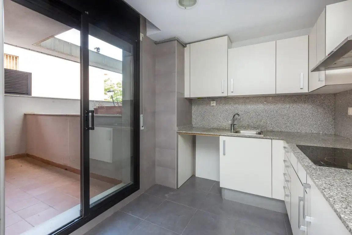 Cocina de Dúplex en venta en Girona con Calefacción, Parquet y Terraza