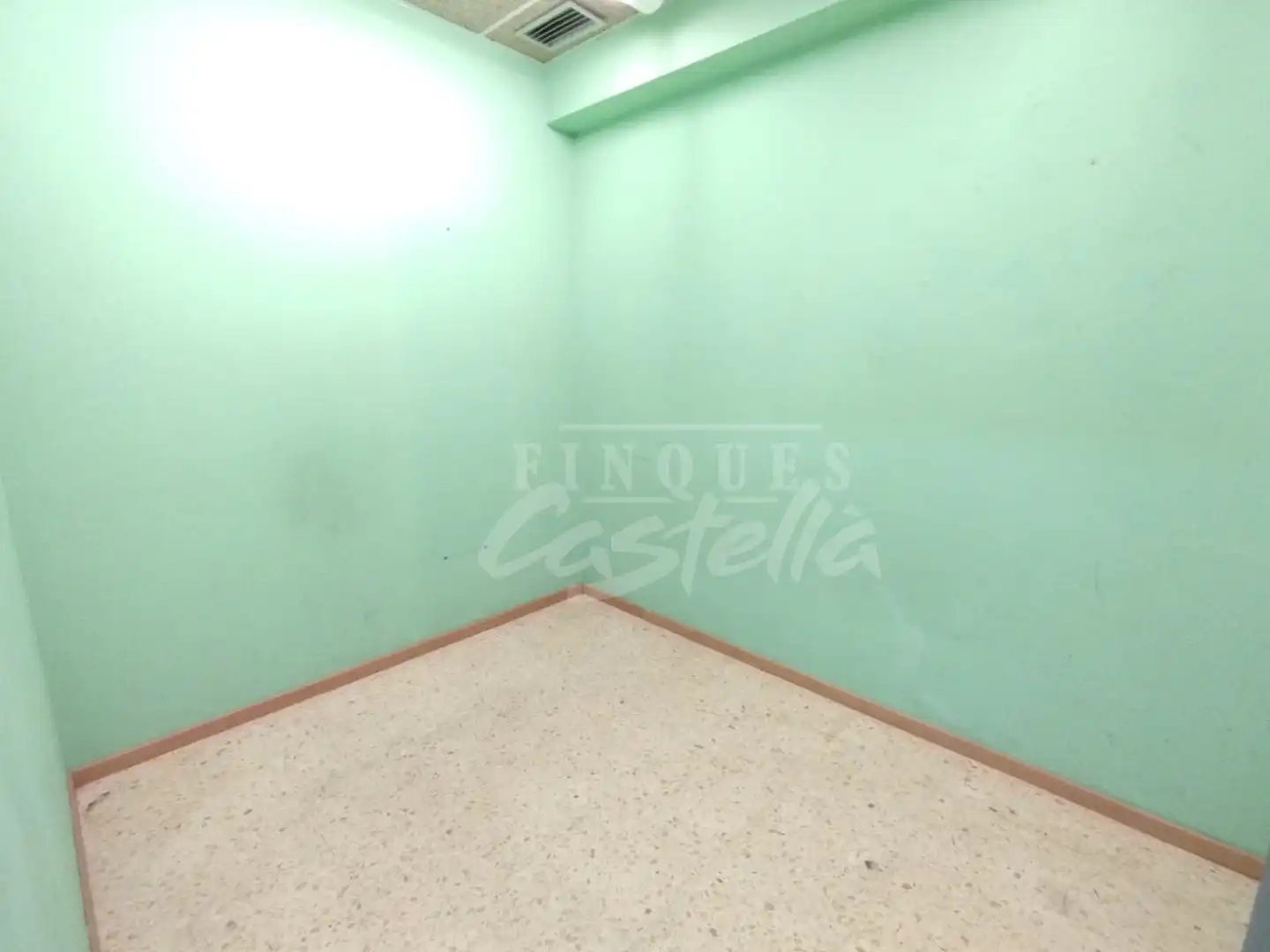 Commercial properties for sale in Mataró  with Air Conditioner and Heating