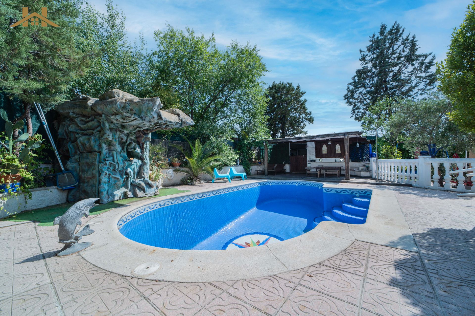 Piscina de Casa o xalet en venda en Móstoles amb Aire condicionat, Calefacció i Jardí privat