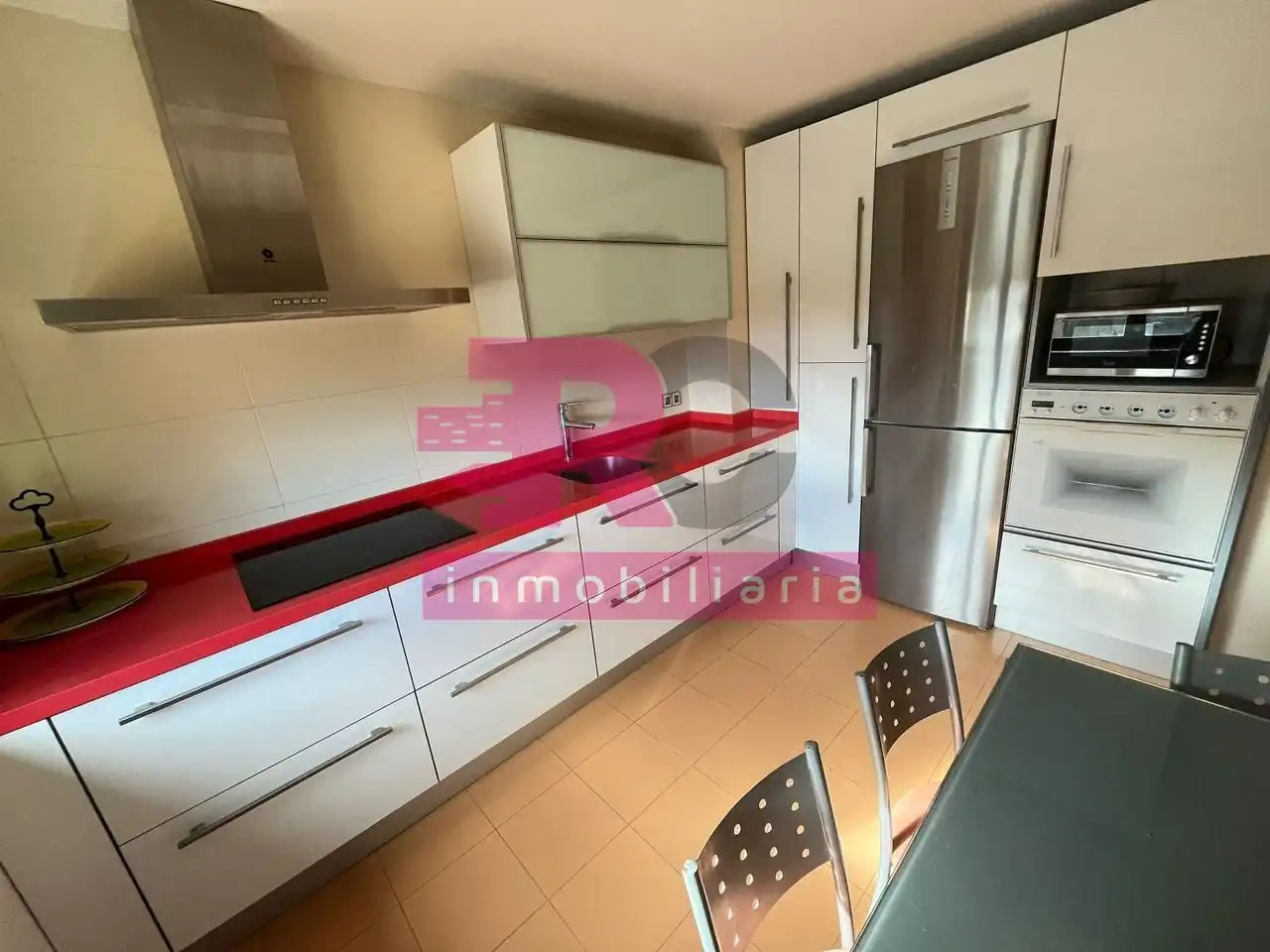 Cocina de Casa adosada en venta en Cabrerizos con Calefacción, Jardín privado y Piscina comunitaria