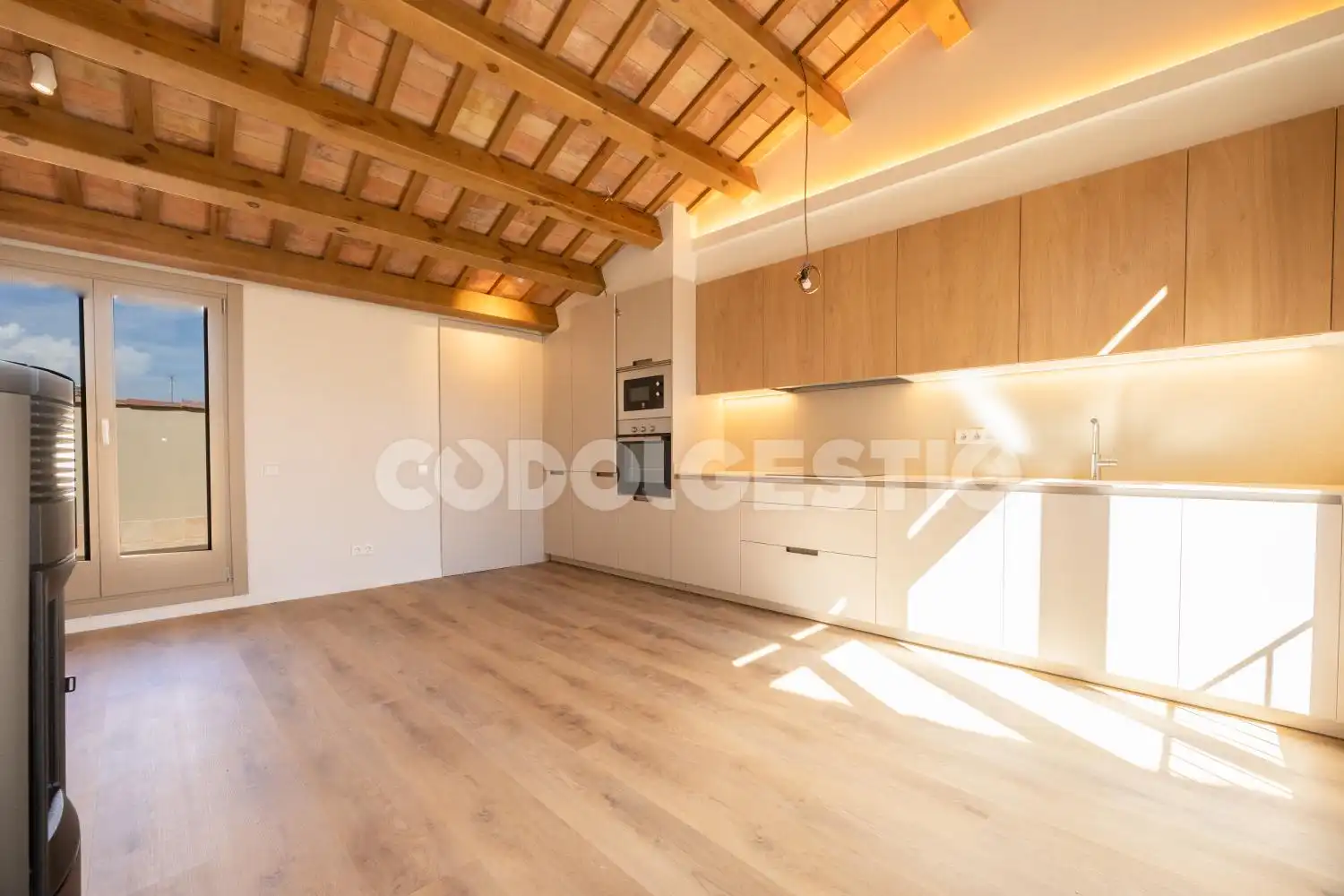Flat for rent in Escales, Centre