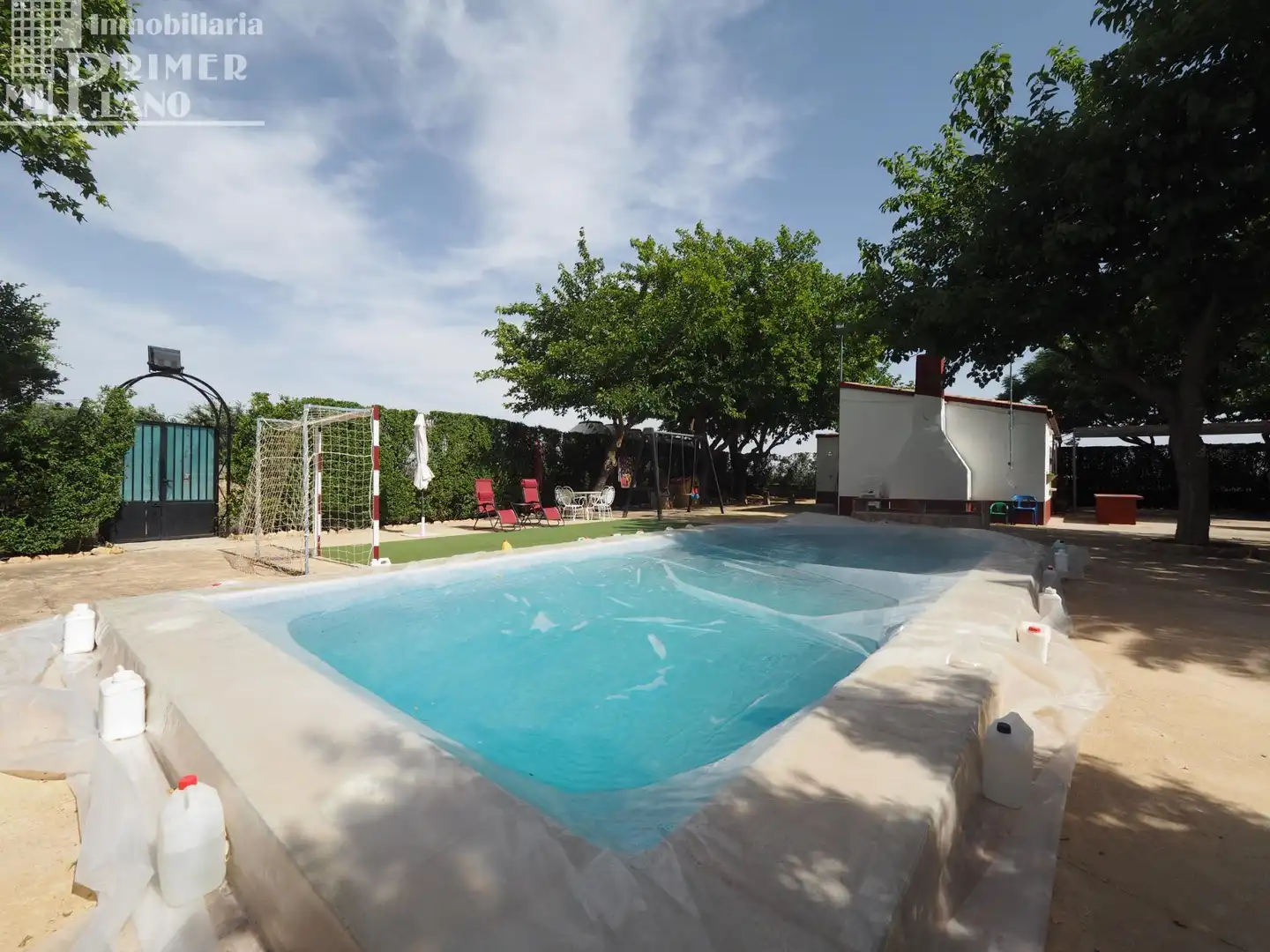 Swimming pool of Houses for sale in Argamasilla de Alba  with Swimming Pool