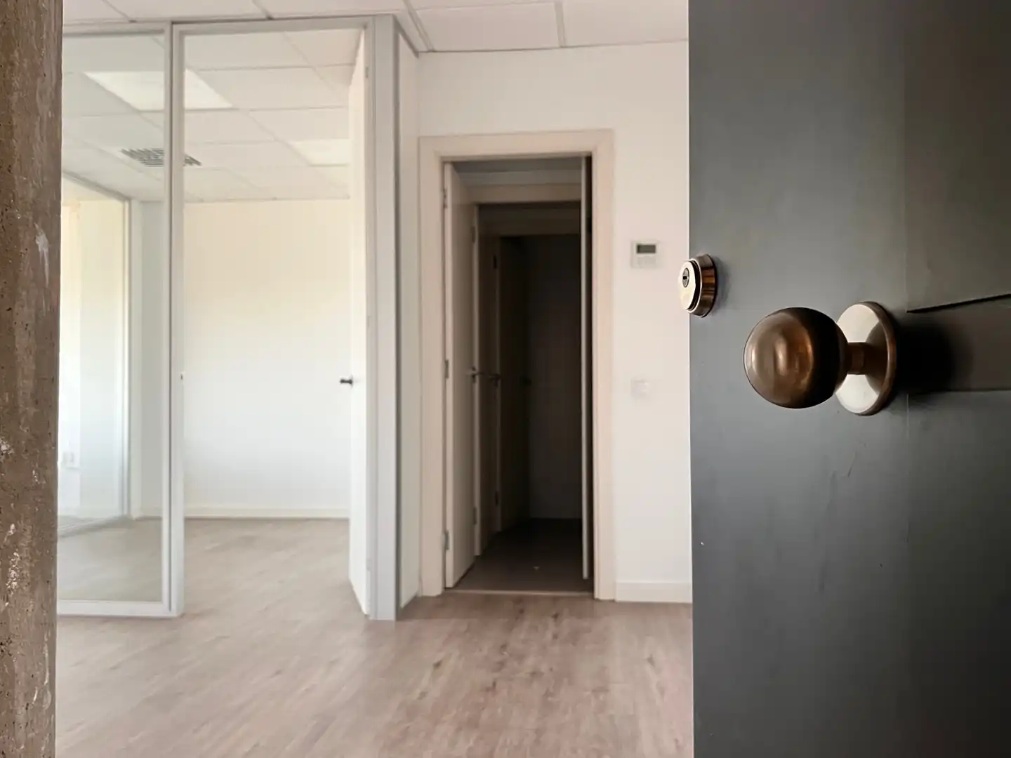 Bureau avec ascenseur à louer à Carrer de Francesc Layret, imagen 4