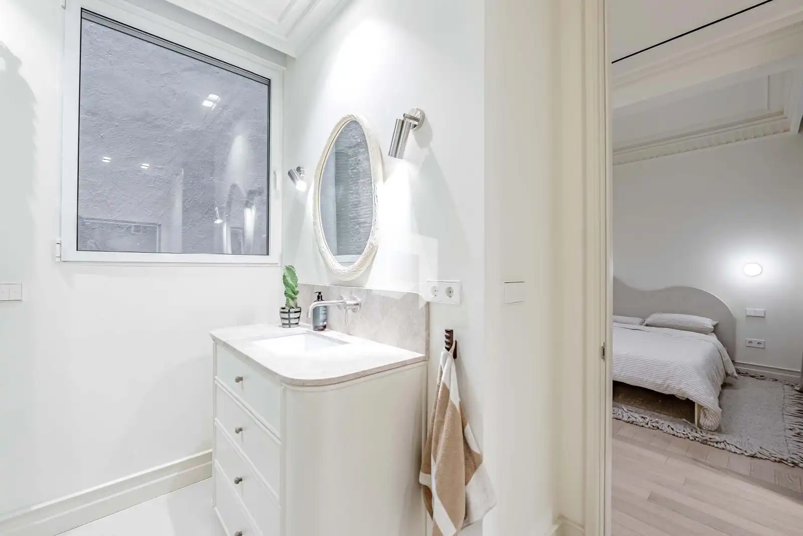 Badezimmer von Wohnung zum Verkauf in Madrid mit Klimaanlage, Heizung und Terrasse