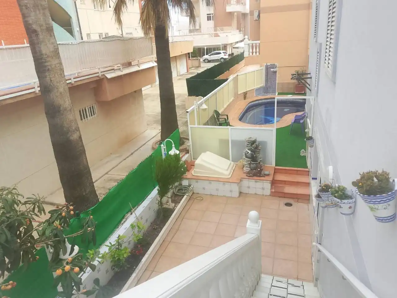 Piscina de Casa adosada en venda en Oliva amb Aire condicionat, Calefacció i Jardí privat