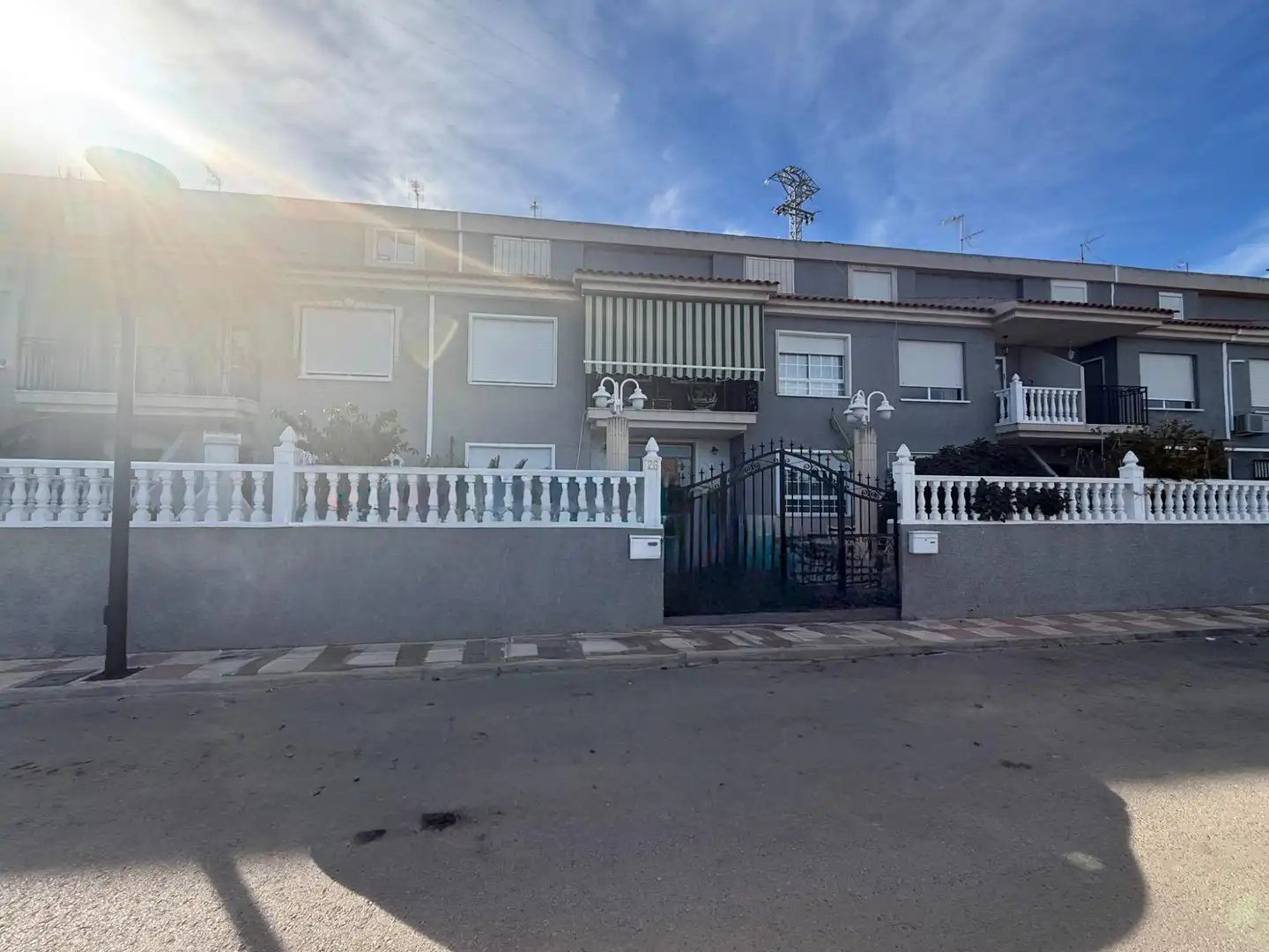 Vista exterior de Casa o xalet en venda en Callosa de Segura amb Aire condicionat, Calefacció i Jardí privat
