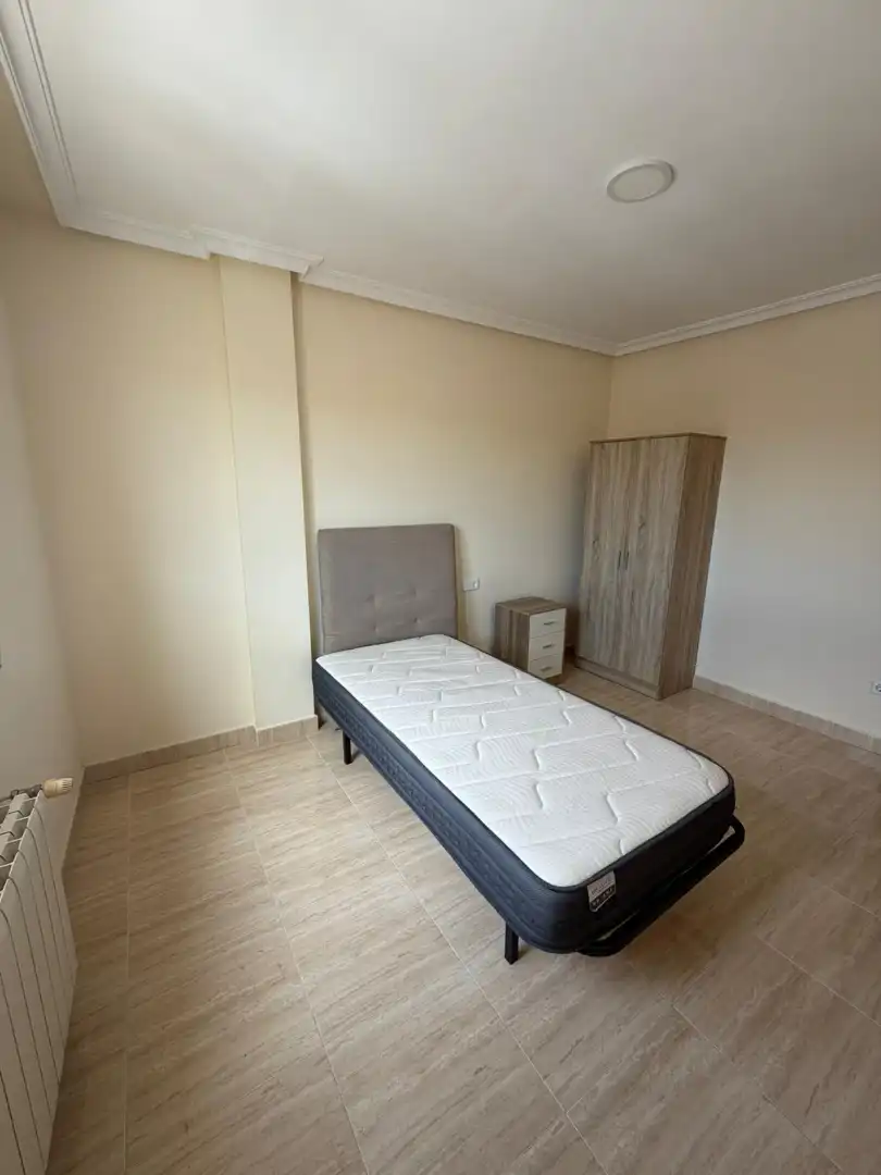 Habitación de Piso en venta en Puertollano con Calefacción, Trastero y Amueblado