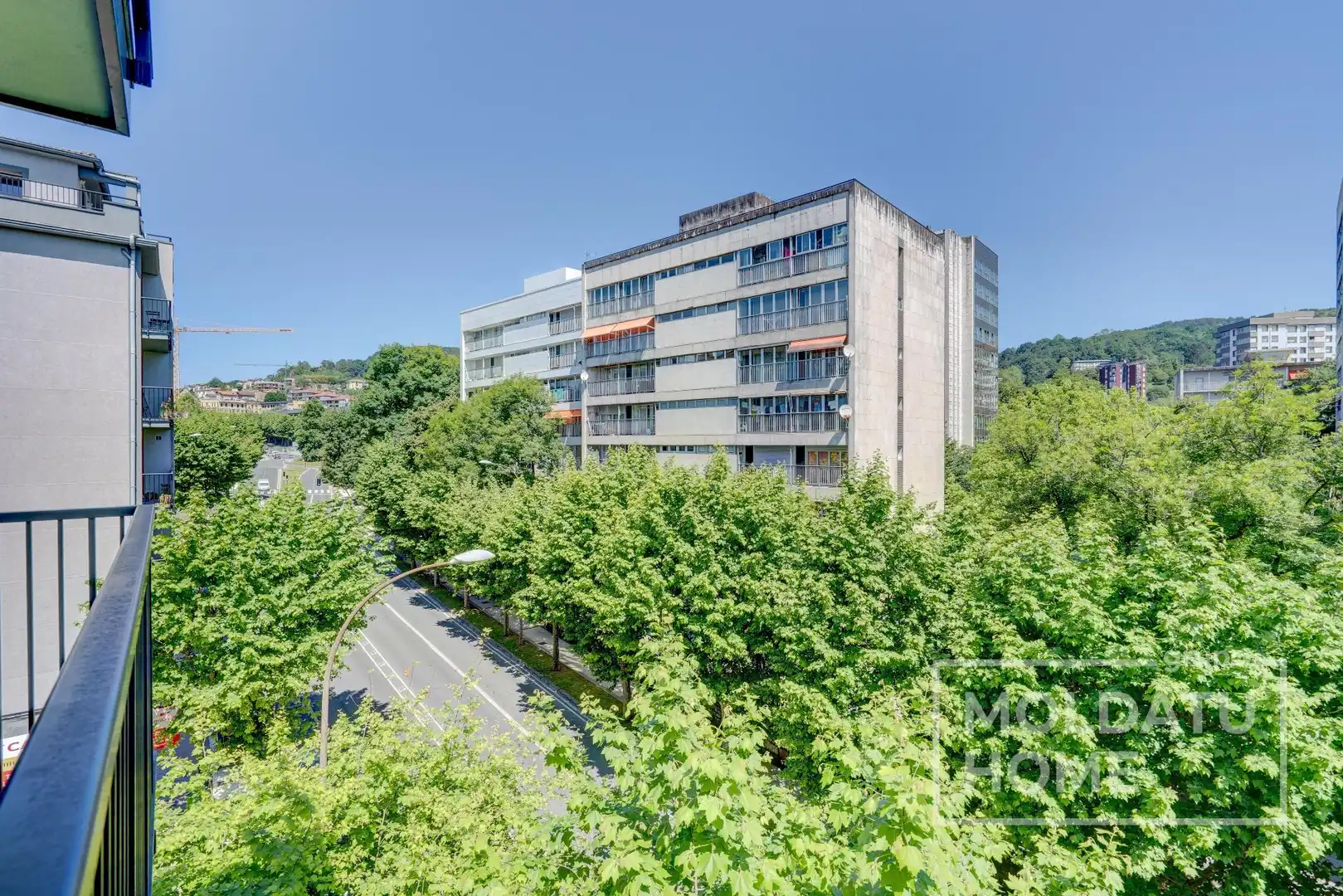 Außenansicht von Wohnung zum Verkauf in Donostia - San Sebastián  mit Heizung, Terrasse und Abstellraum