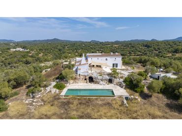 Landhaus mit Pool zum Verkauf in Son Bou - Sant Jaume