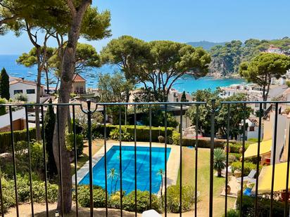 Piscina de Casa adosada en venda en Palafrugell amb Aire condicionat, Jardí privat i Terrassa