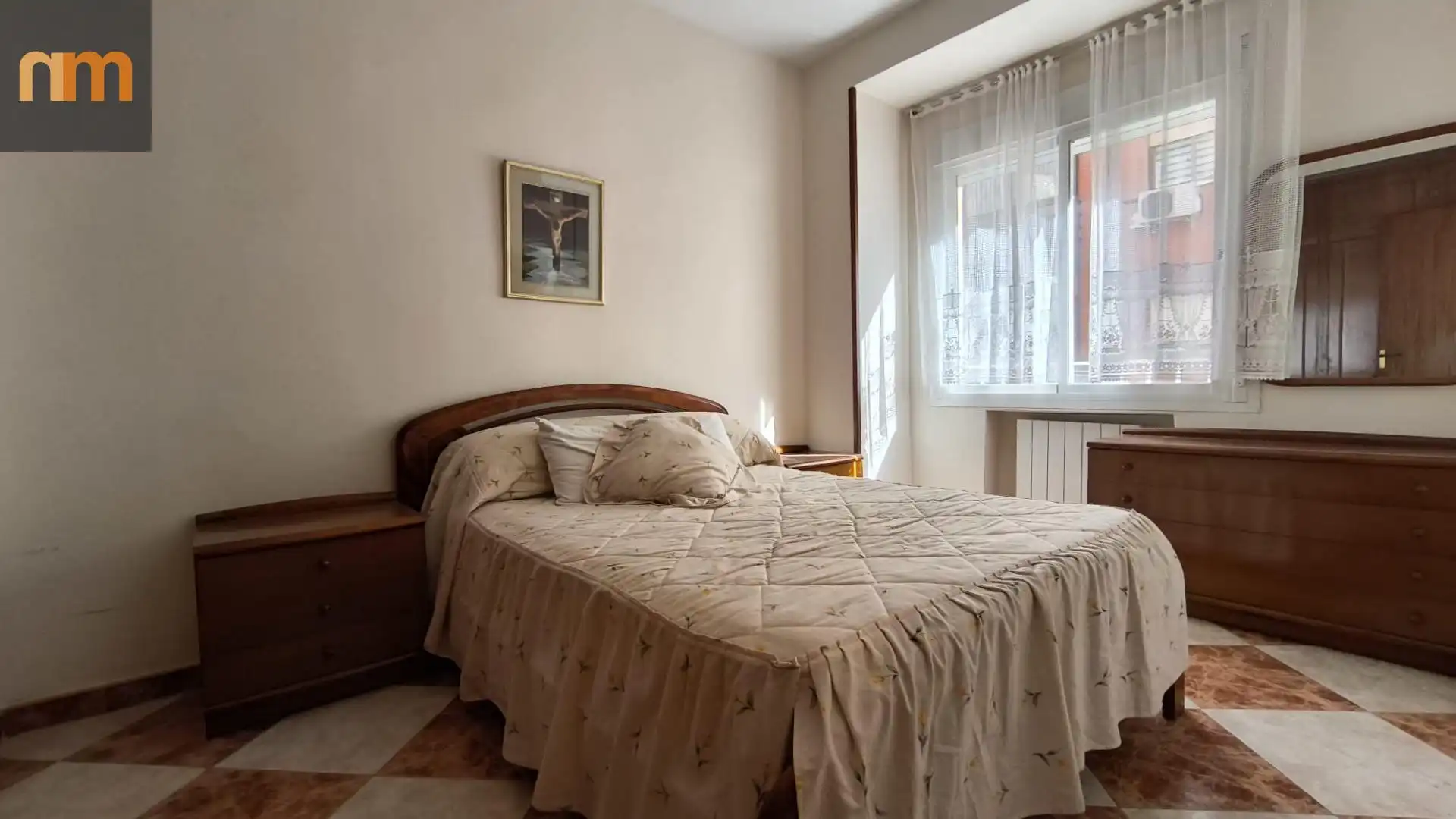 Dormitori de Pis en venda en Madrid amb Calefacció i Balcó
