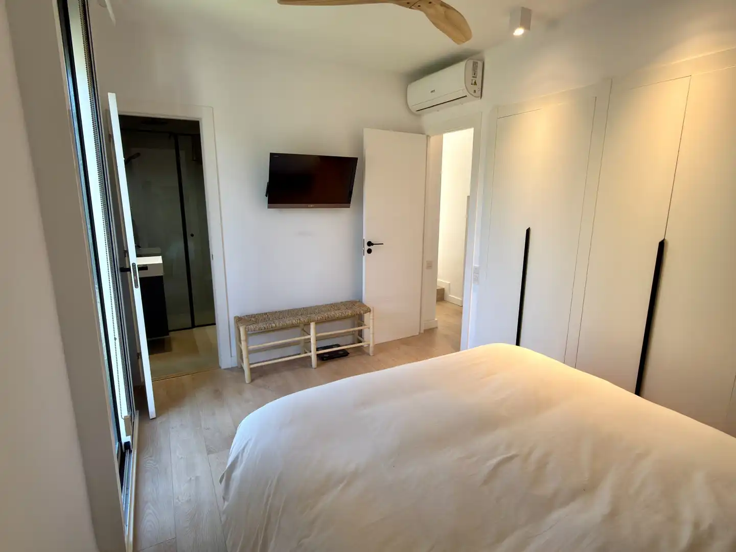 Schlafzimmer von Wohnungen zum Verkauf in Palafrugell mit Klimaanlage, Parkett und Abstellraum