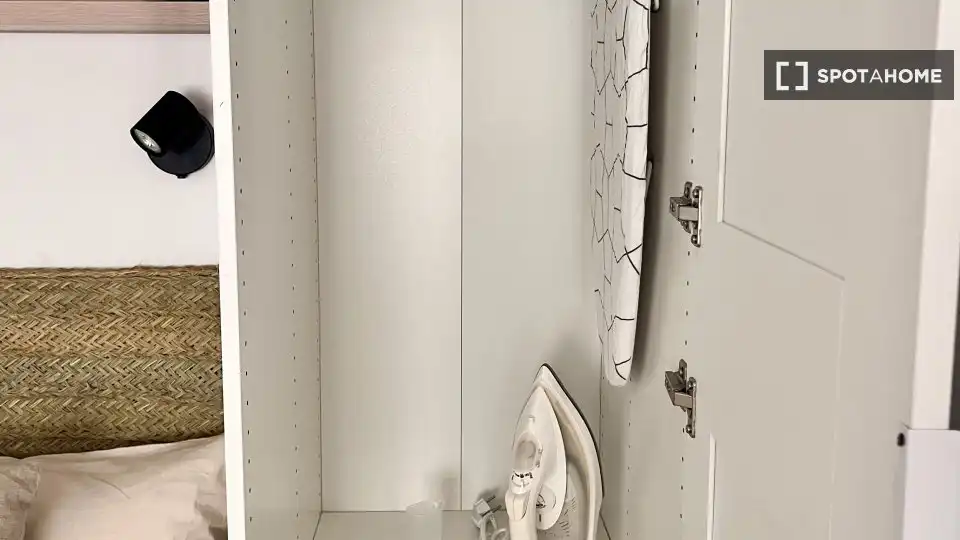Habitación de Piso de alquiler en  Palma de Mallorca con Aire acondicionado, Calefacción y Amueblado