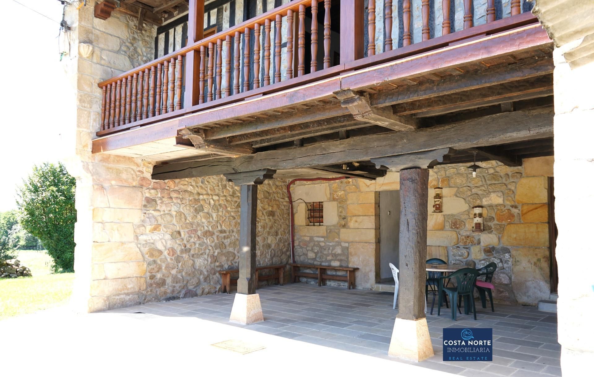 Terrace of House or chalet for sale in Reocín  with Private garden, Terrace and Storage room
