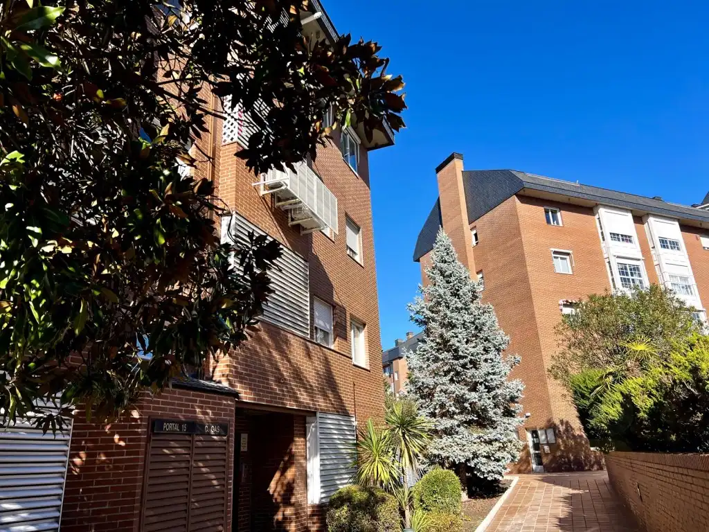 Vista exterior de Dúplex en venda en Las Rozas de Madrid