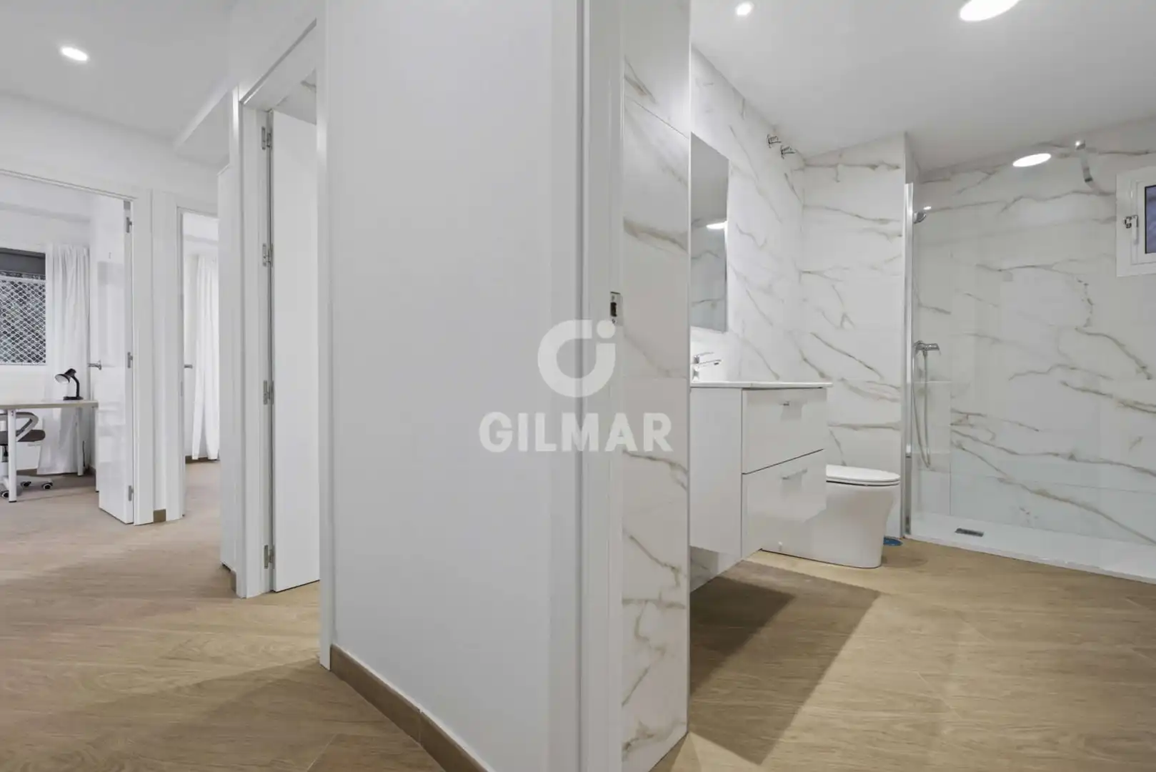 Baño de Piso en venta en Sevilla con Calefacción y Jardín privado