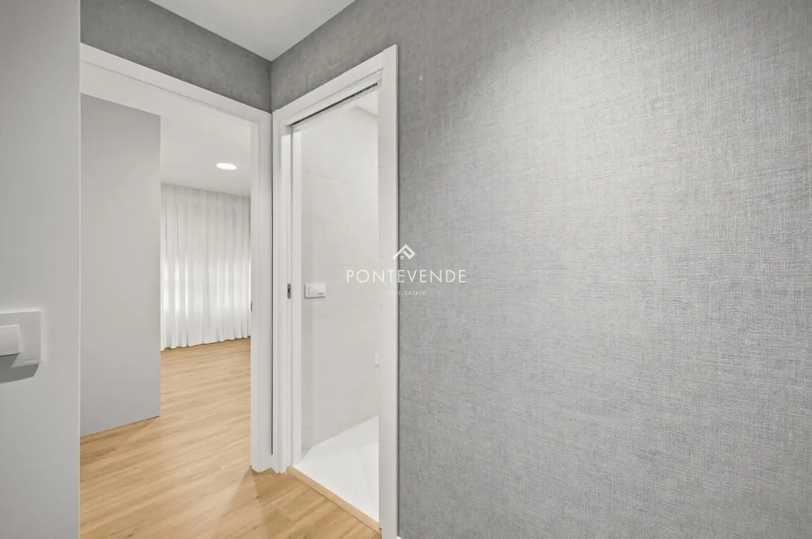 Bedroom of Flat for sale in Pontevedra Capital   with Heating and Storage room