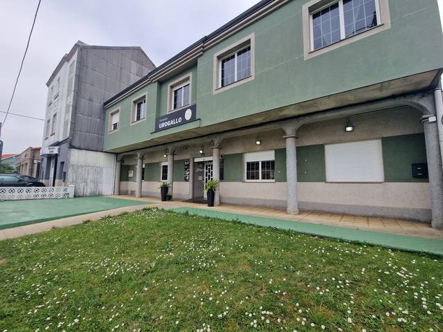 Local comercial en Alquiler en Estrada de Catabois en A Malata - Catabois - Ciudad Jardín