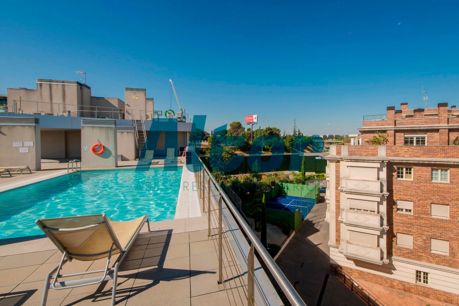 Swimming pool of Flat for sale in  Madrid Capital  with Heating, Storage room and Swimming Pool