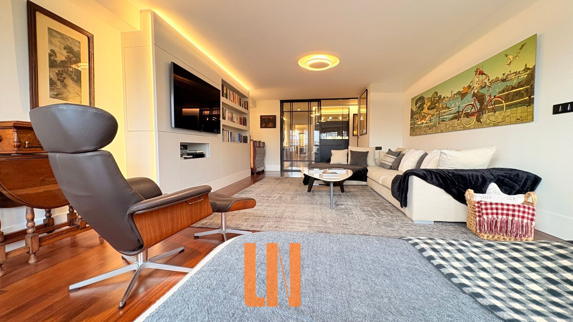 Sala d'estar de Pis en venda en A Coruña Capital  amb Calefacció, Forn i Rentadora