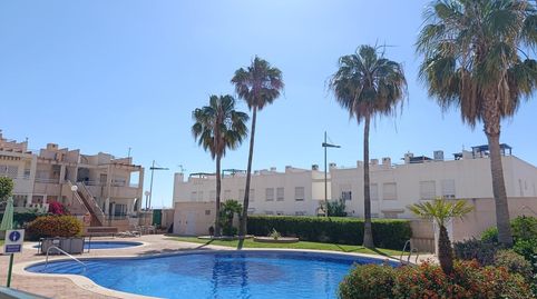 Apartamento de 1 dormitorio en planta baja con 2 terrazas a 950m del mar en Palomares