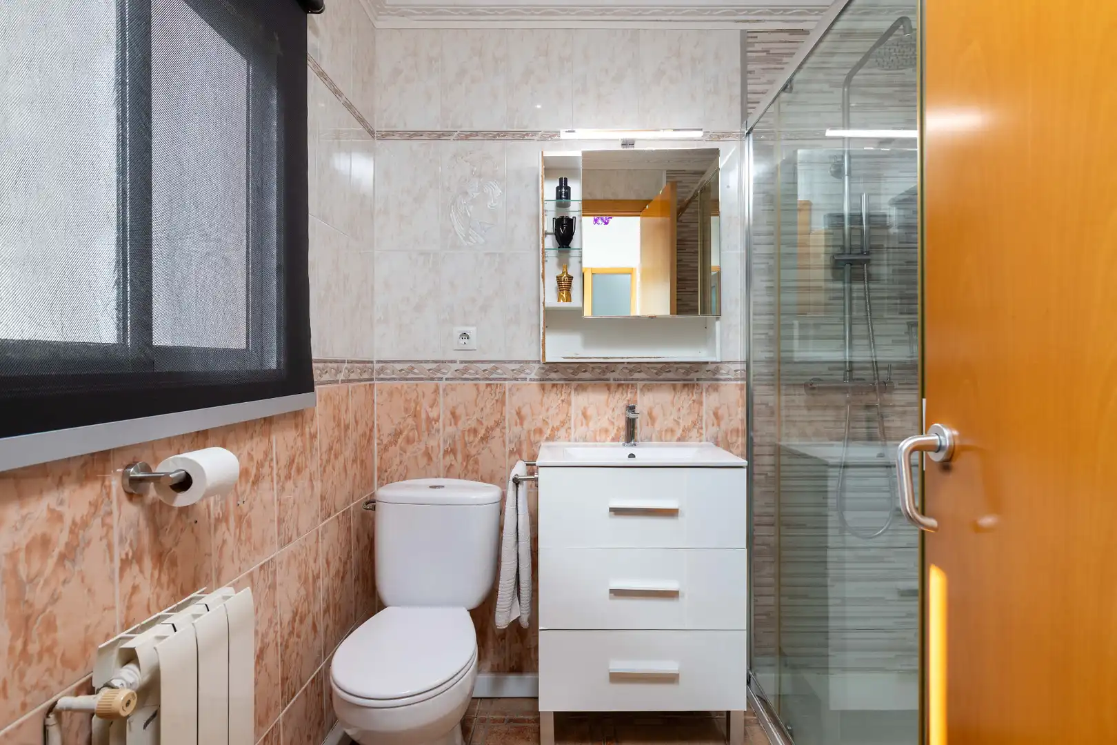 Bathroom of Attic for sale in Sabadell  with Air Conditioner, Heating and Terrace