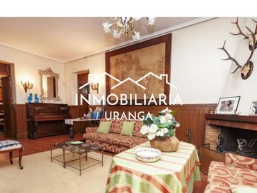 Casa amb jardí en venda a 32 N - 629a