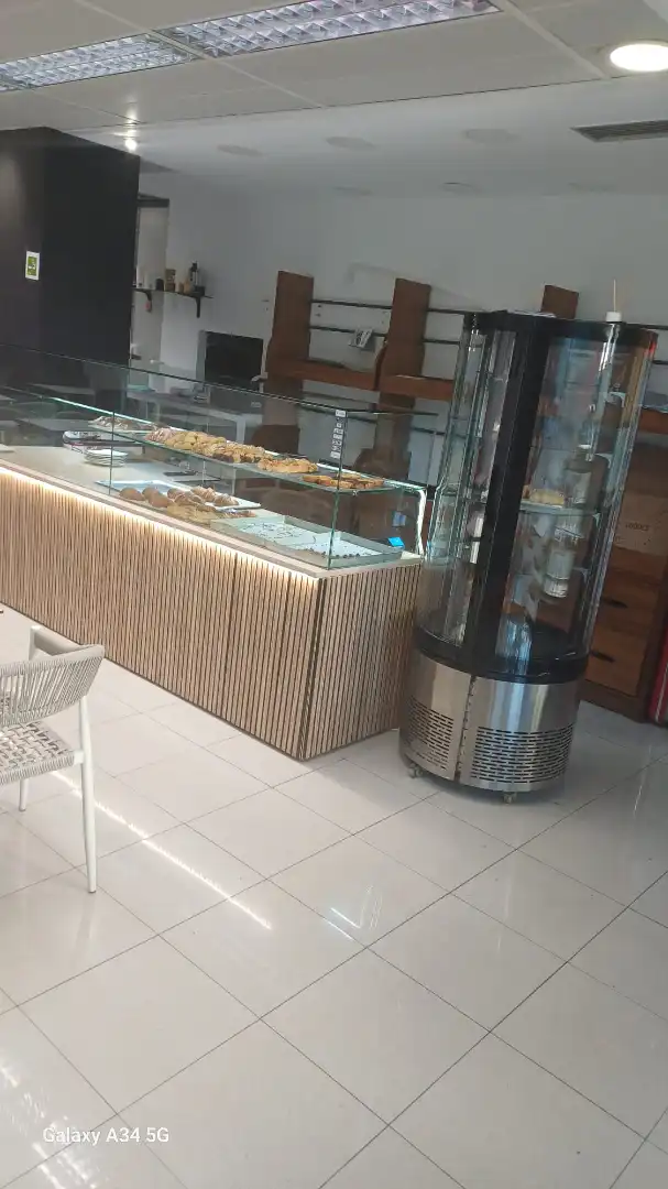 Business premises for transfer in Avinguda de Pere el Cerimoniós 11, imagen 8
