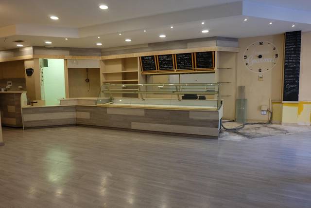 Local comercial en Venta en Calle JOSE MARÍA BAYARRI en La Llum