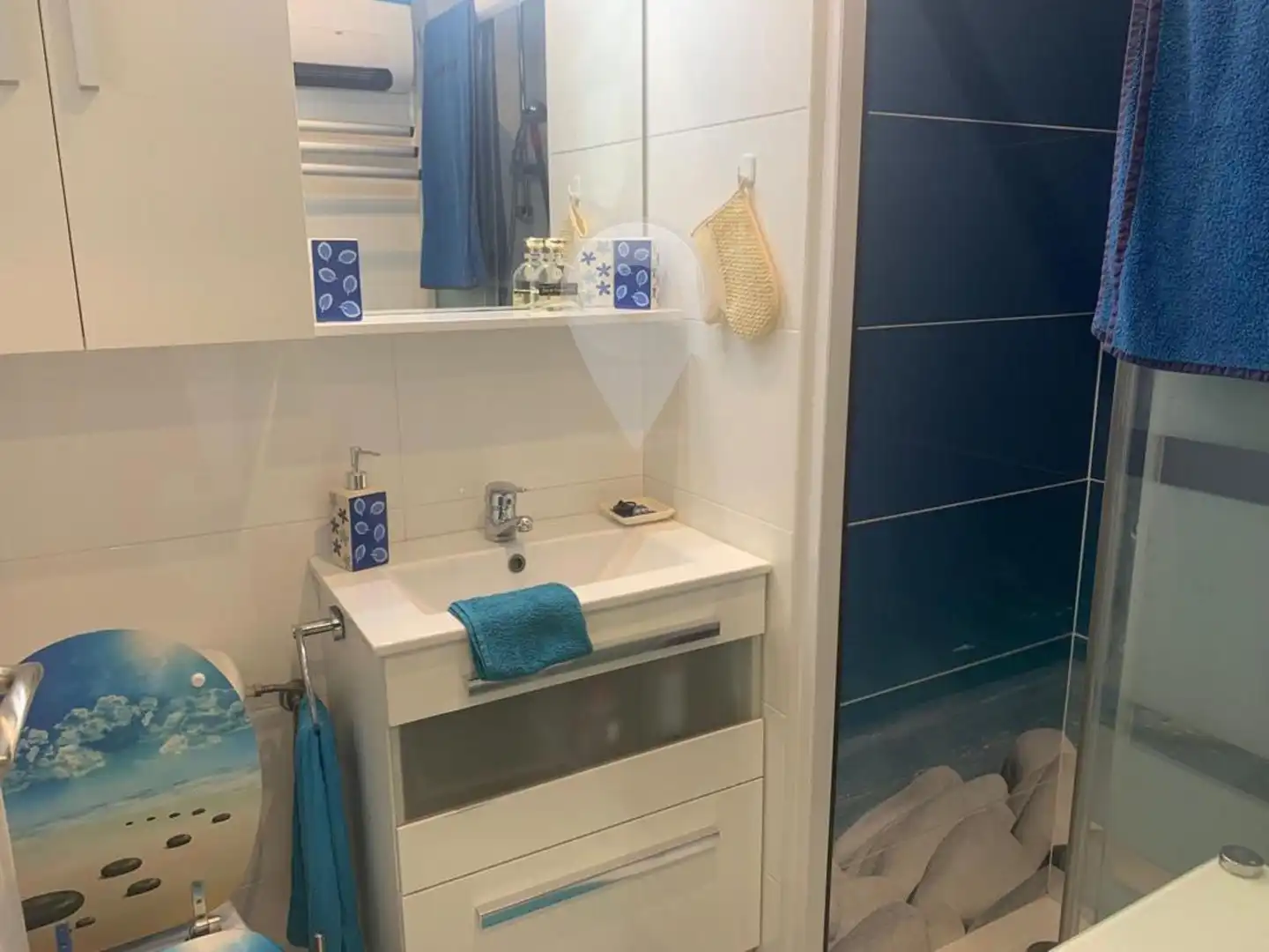 Badezimmer von Wohnung zum Verkauf in Roses mit Klimaanlage, Heizung und Terrasse