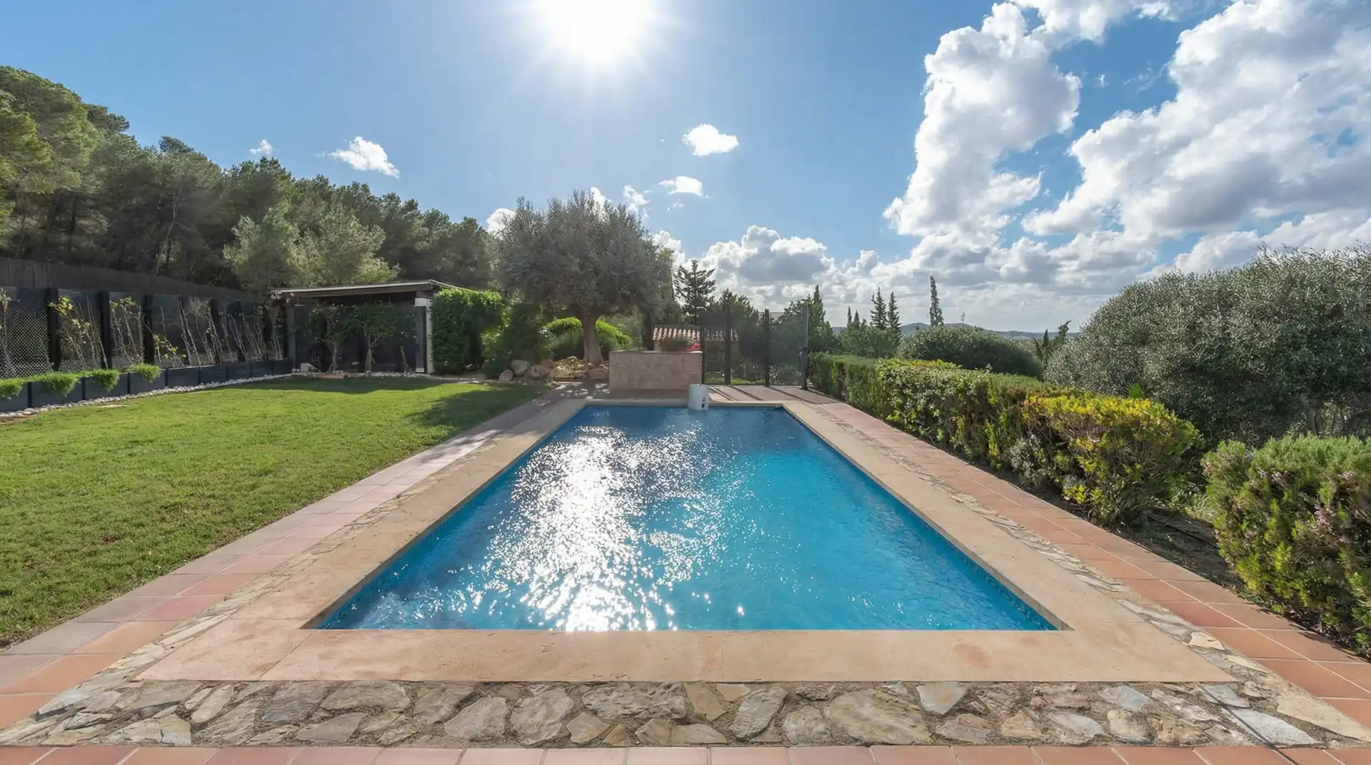Schwimmbecken von Country house zum Verkauf in Calvià mit Klimaanlage, Heizung und Terrasse