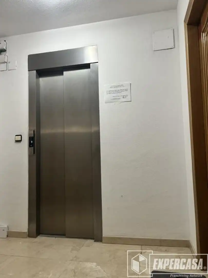 Pis en venda en Alzira amb Aire condicionat, Terrassa i Moblat