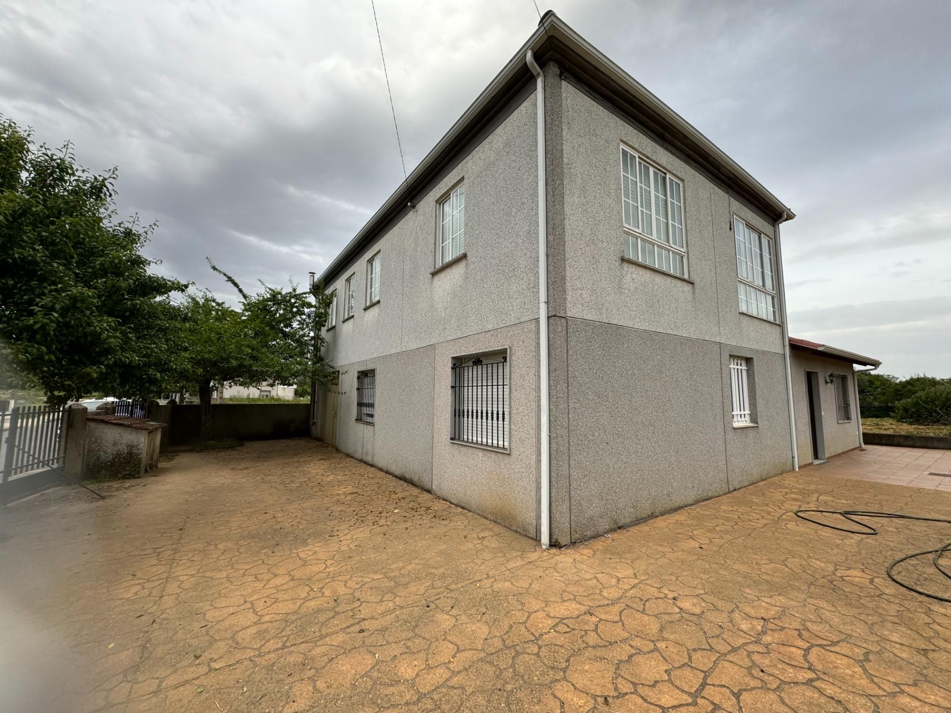 Vista exterior de Casa o xalet de lloguer en Riós amb Calefacció i Jardí privat