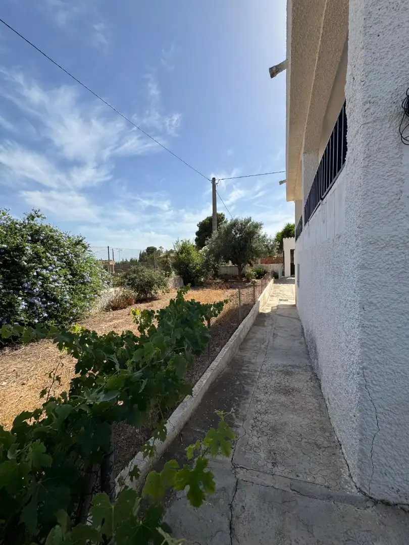 Casa o xalet en venda en Llíria amb Jardí privat, Terrassa i Piscina