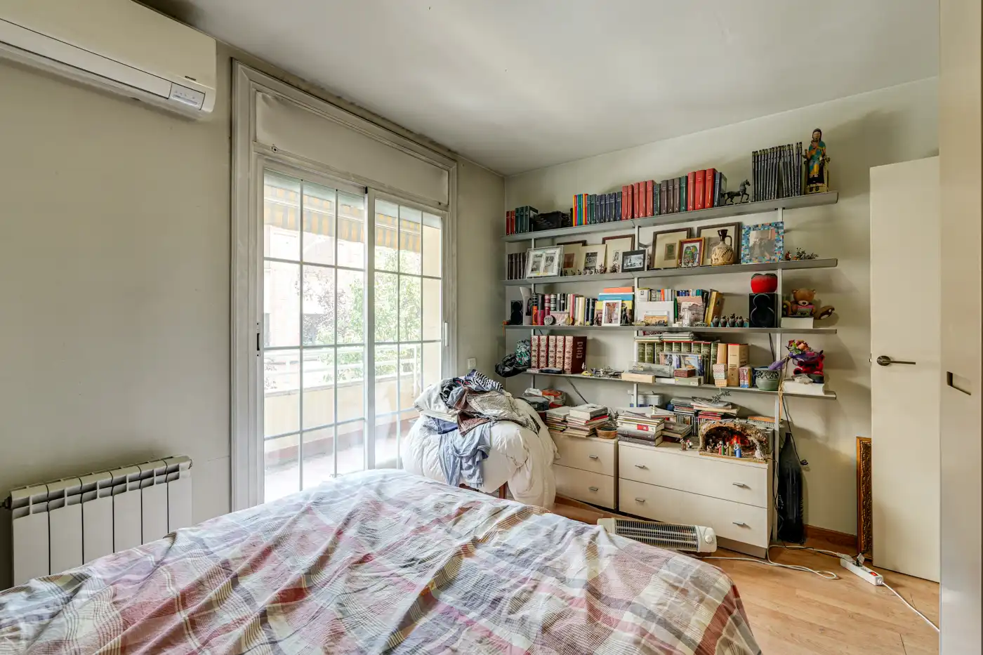 Bedroom of Flat for sale in Terrassa  with Terrace and Furnished