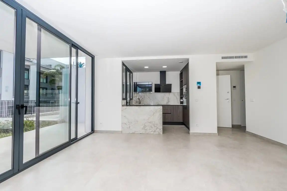 Wohnung zum Verkauf in Jávea / Xàbia mit Klimaanlage, Privatgarten und Abstellraum