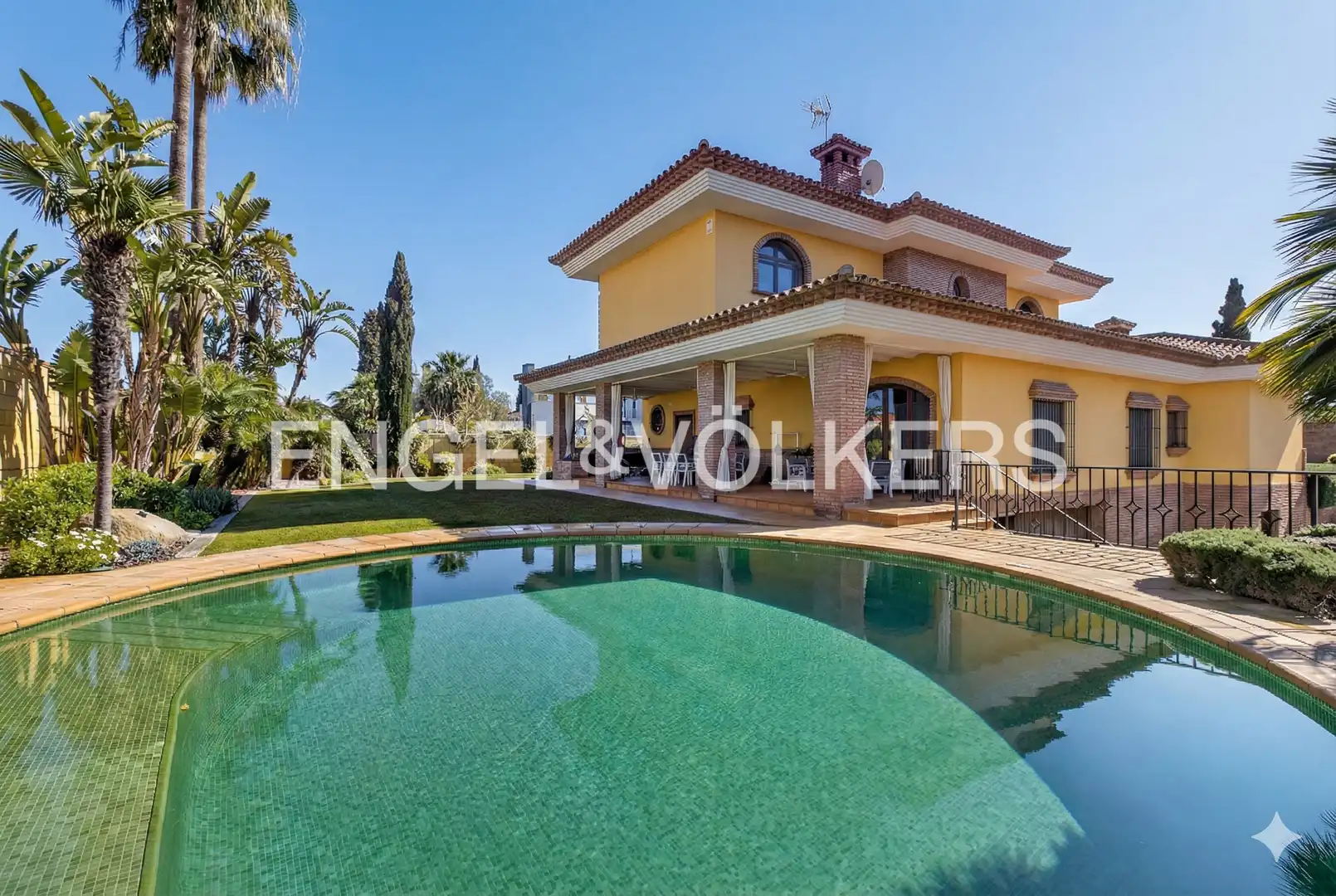 Exterior view of Houses for sale in Montequinto  with Heating