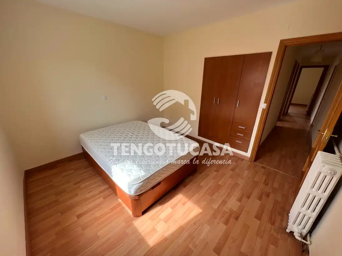 Dormitori de Pis en venda en Madrid amb Calefacció, Parquet i Terrassa
