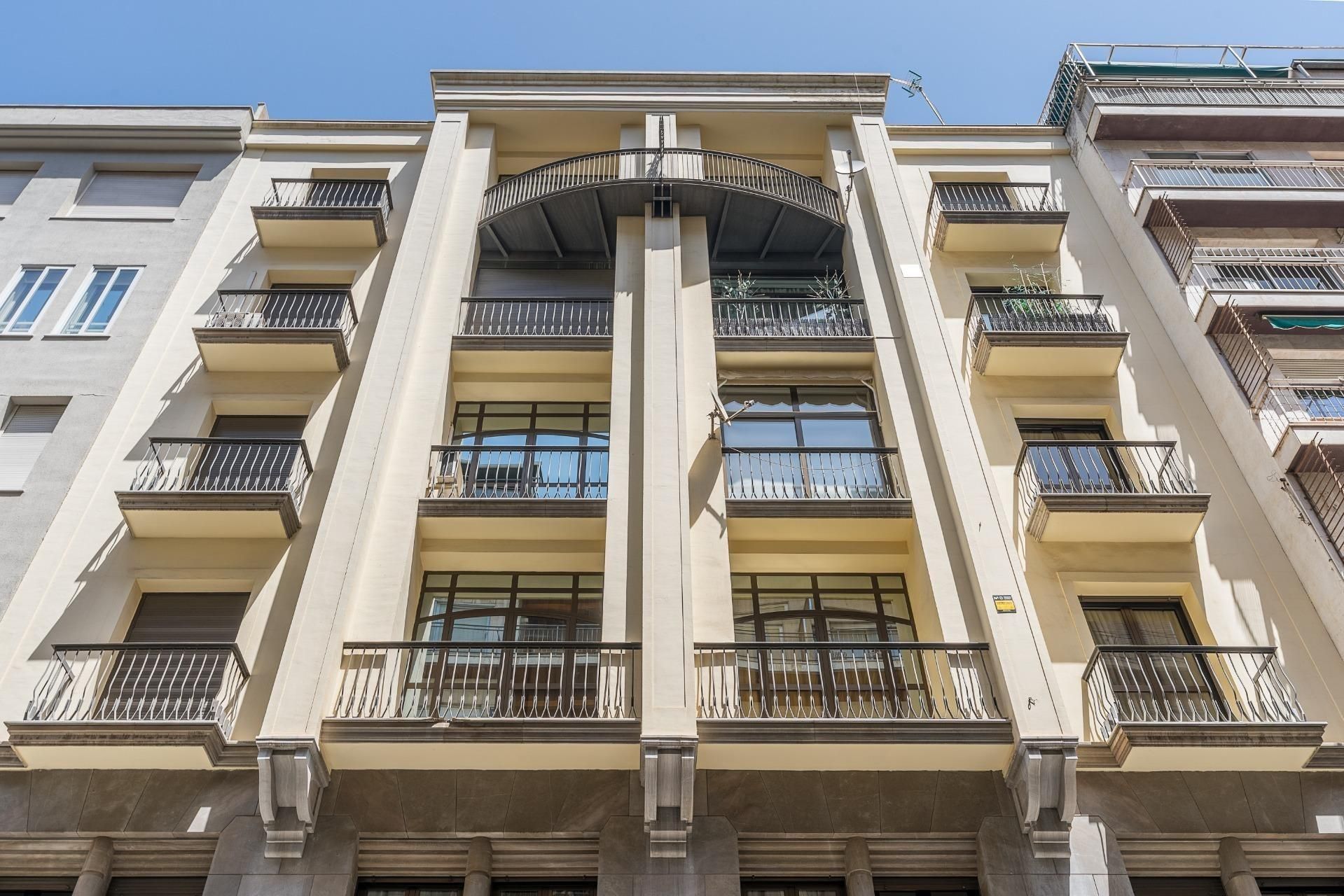 Exterior view of Flat for sale in  Granada Capital  with Air Conditioner, Heating and Balcony