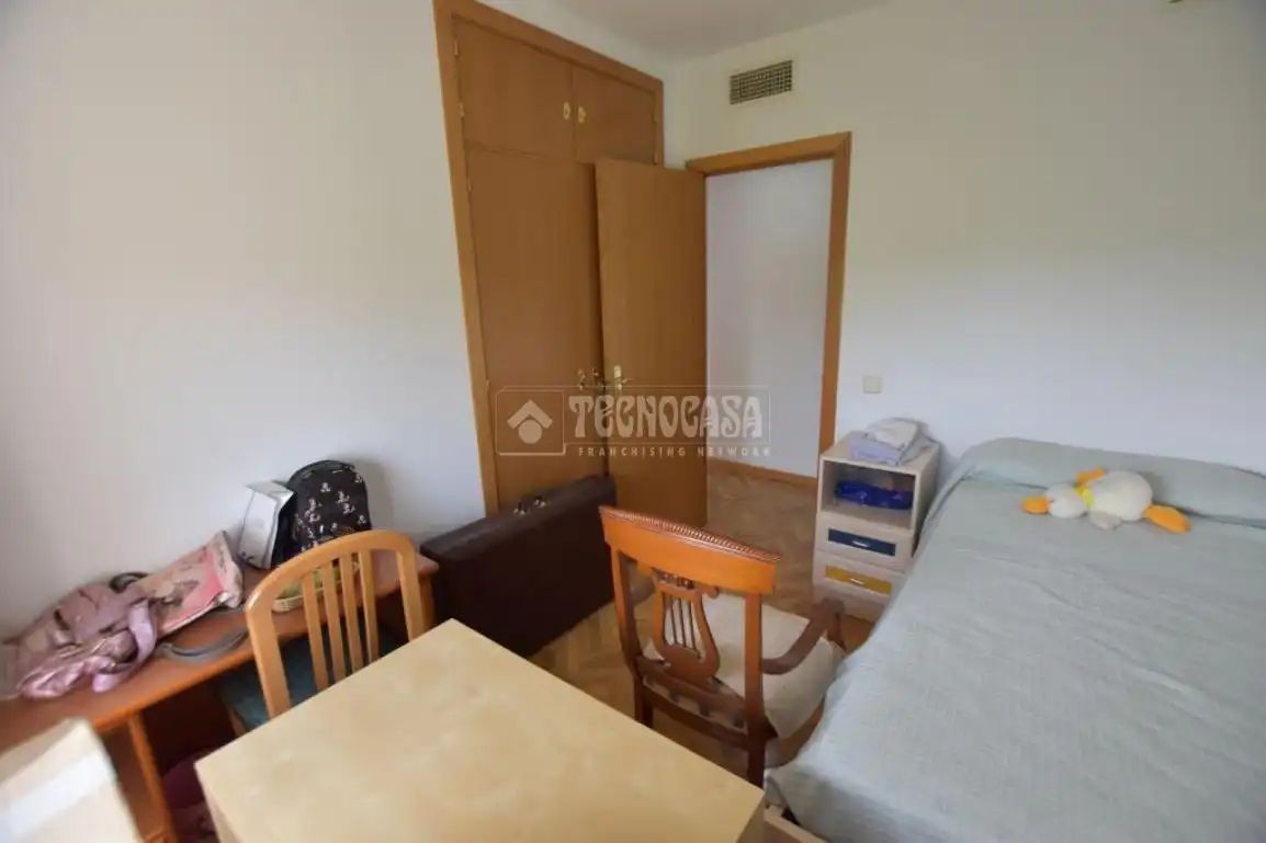 Bedroom of Flat for sale in Getafe  with Air Conditioner, Heating and Parquet flooring