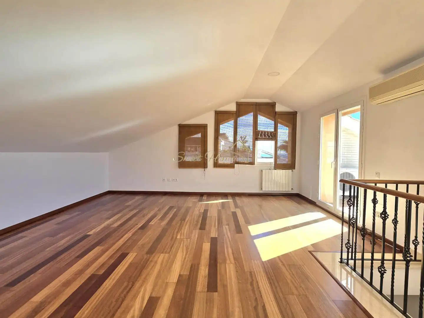 Sala d'estar de Casa o xalet en venda en Vilassar de Dalt amb Aire condicionat, Calefacció i Jardí privat