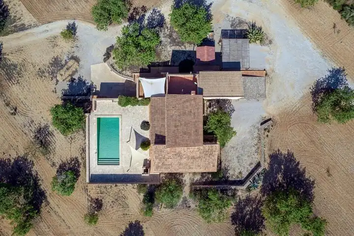 Vista exterior de Finca rústica en venda en Felanitx amb Aire condicionat, Jardí privat i Terrassa
