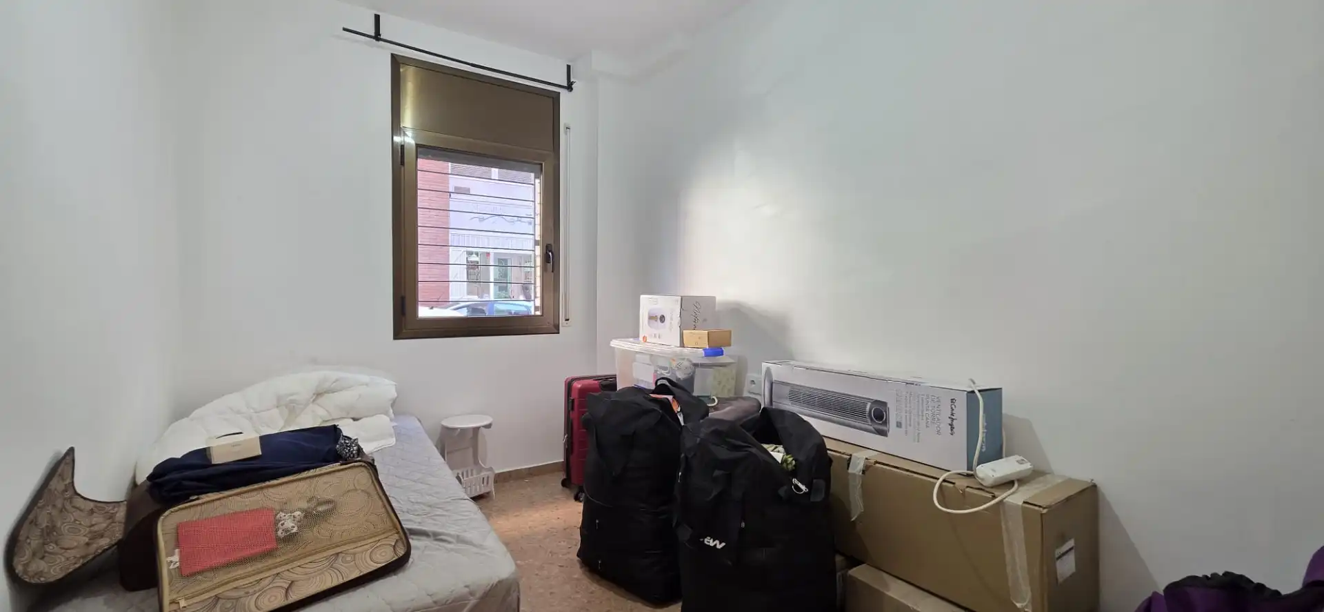 Habitación de Piso en venta en Sabadell con Calefacción